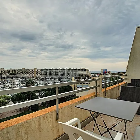 F2 Avec Terrasse, Vue Et Parking, Carnon - Fr-1-715-79 * Mauguio